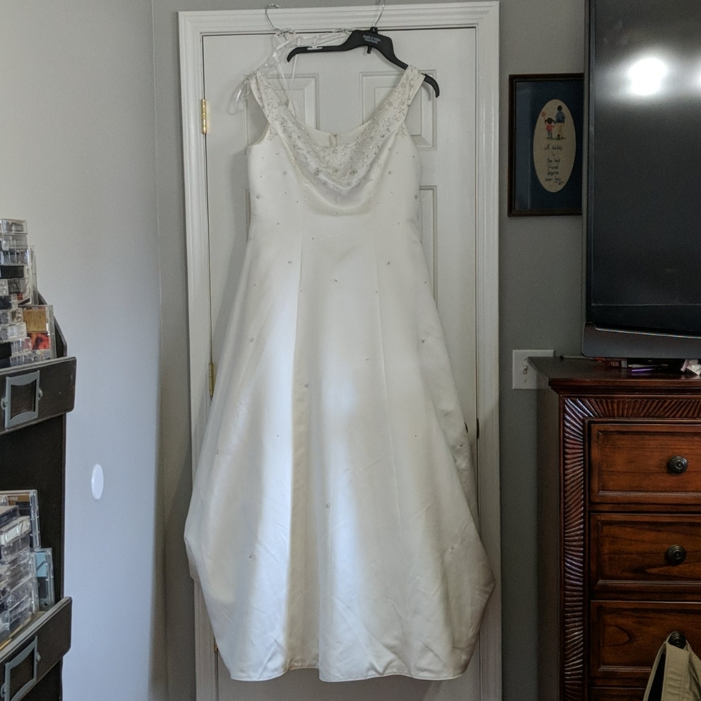Wedding dress